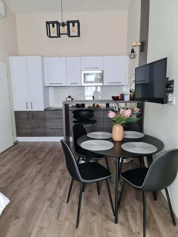 Stationapartments Szeged Eksteriør bilde