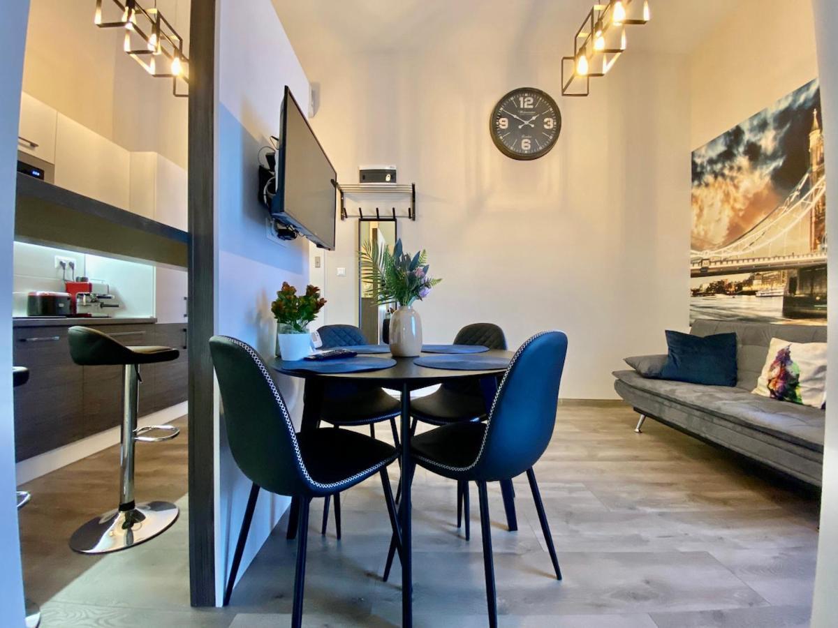 Stationapartments Szeged Eksteriør bilde