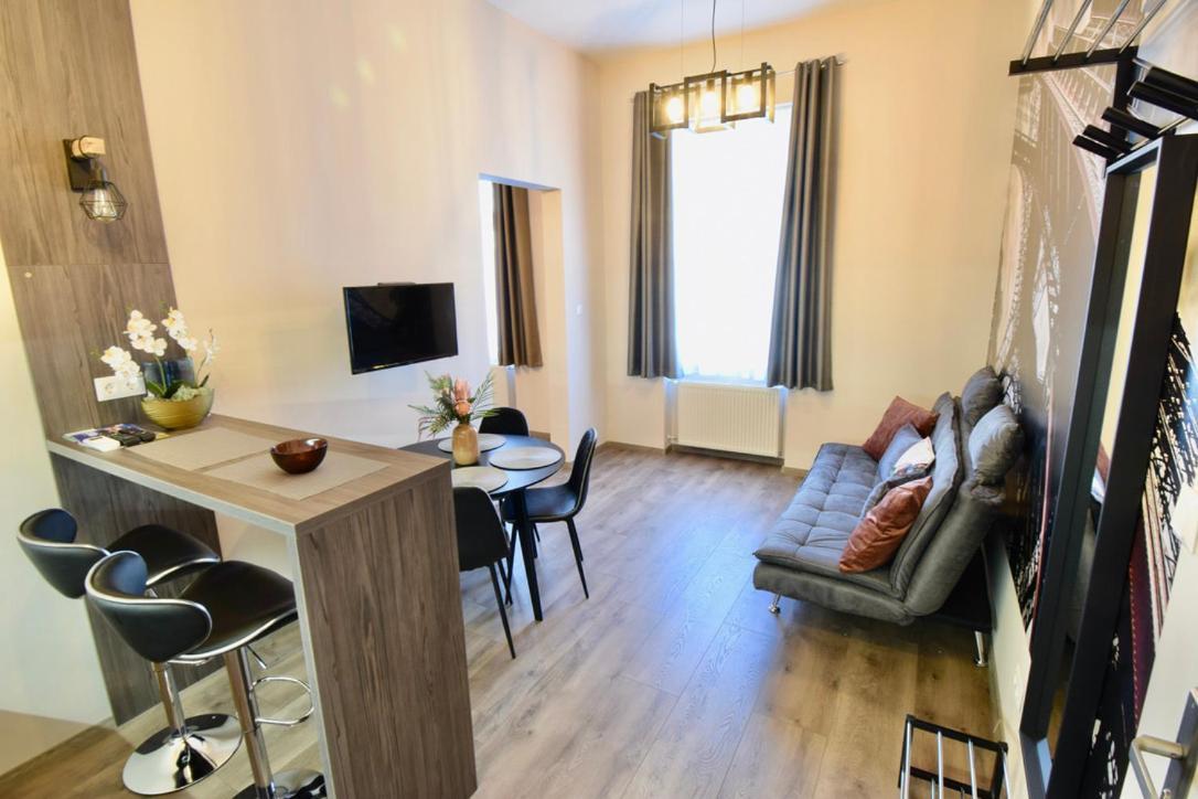 Stationapartments Szeged Eksteriør bilde
